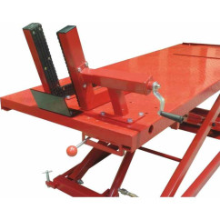 Assale moto da 680 kg con pompa manuale pneumatica