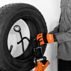 Pneumatic tyre spacer - passenger cars, SUVs and LCVs
