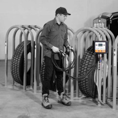 Automatische digitale Aufpumpmaschine mit 4 Ausgängen für 10B-Reifen