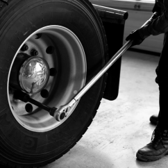 Torque wrench with detents 200-1000 Nm 1''